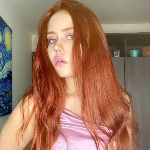 Meet your Posher, Daniela